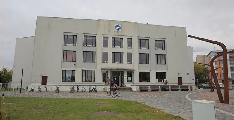 Escuela Especializada de Natación de Jelgava