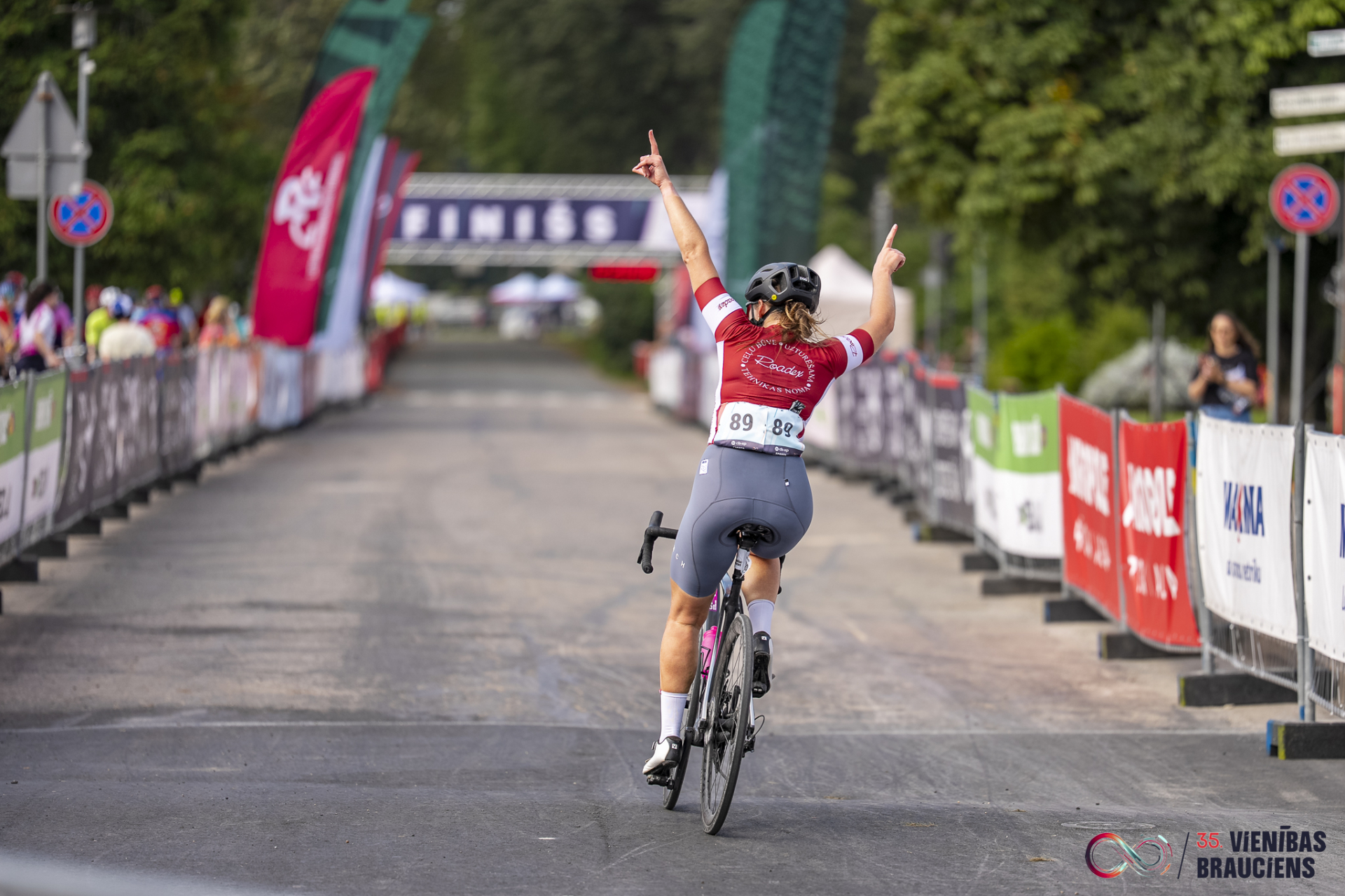 Latvian Cyclists Unity Ride