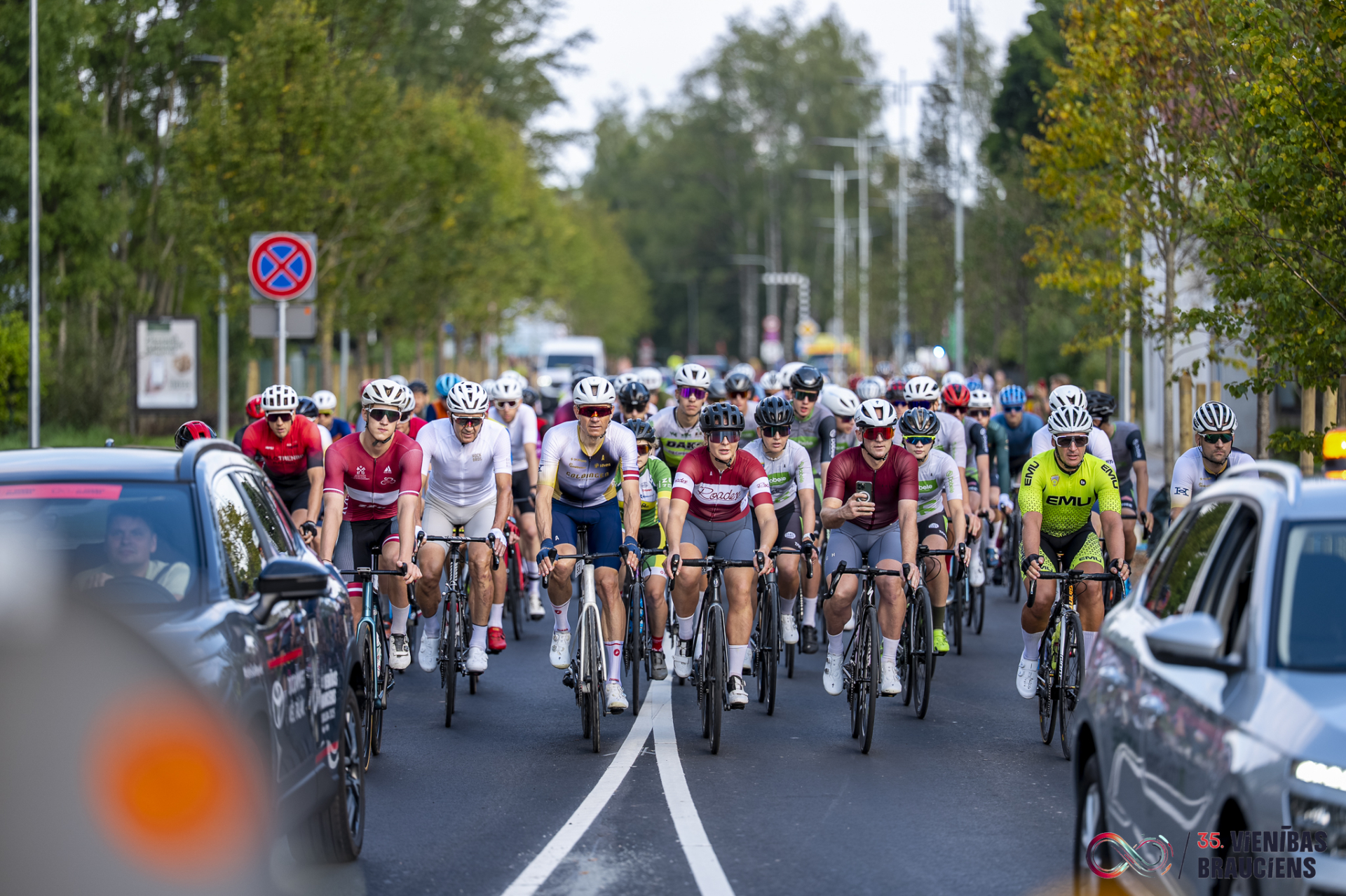 Latvian Cyclists Unity Ride
