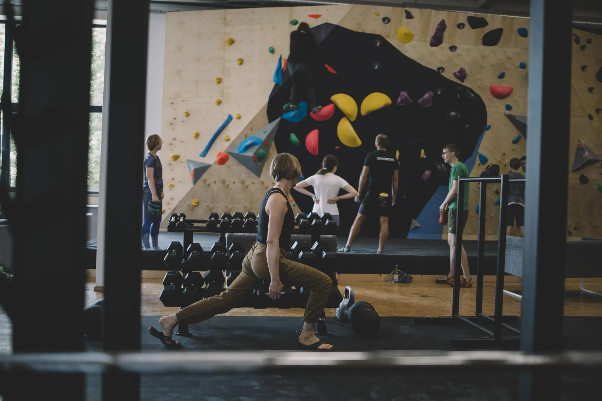 Fabrique espacio de escalada y coworking