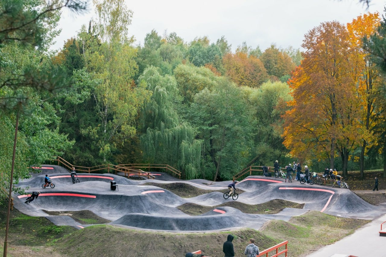 Baltojo tilto riedlenčių parkas Vilniuje