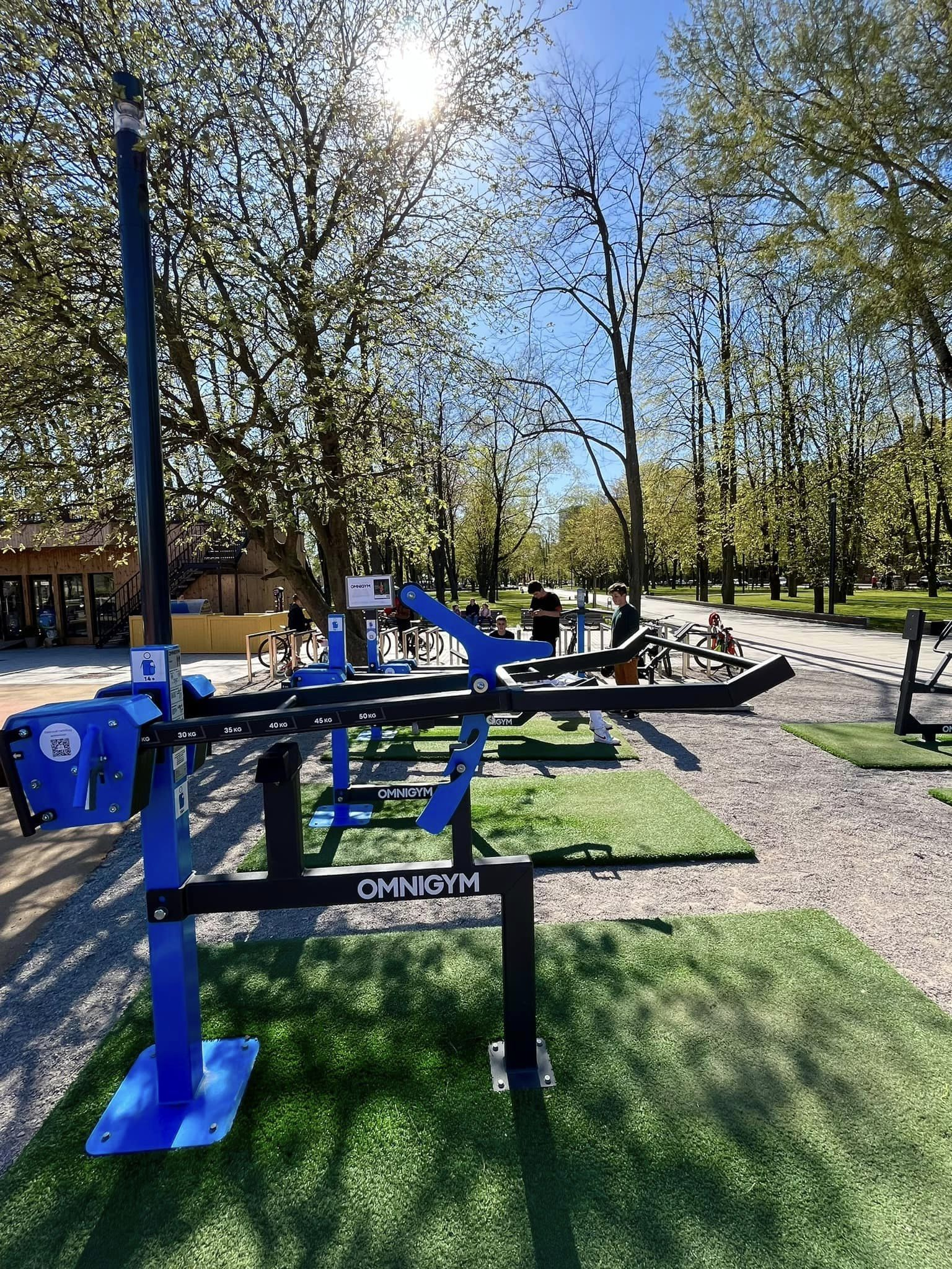 Omnigym Outdoor-Fitnessbereich an der Varpų-Straße in Klaipėda