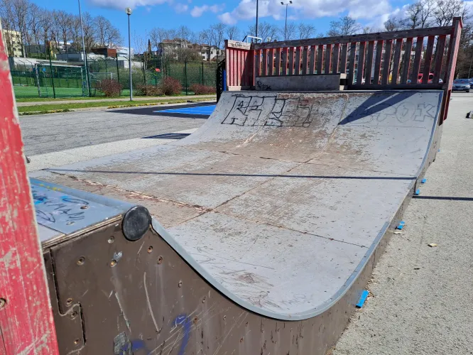 Скейт-рампа Mõisapark Viimsi