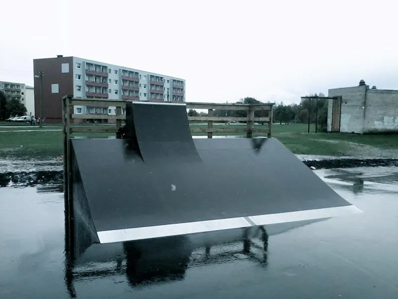 Skatepark de Tabasalu junto a la zona del estadio