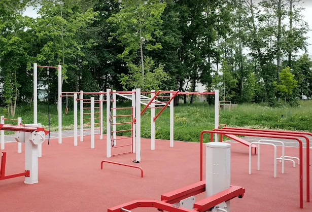 Area fitness all’aperto a Sõle 27e a Tallinn