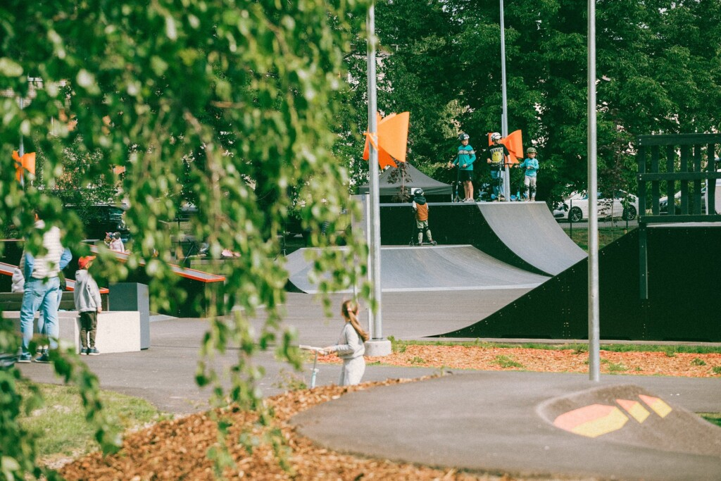 Raiņa-Park: Sport- und Spielbereich in Sigulda