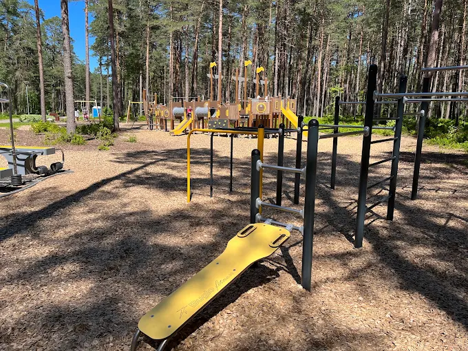 Aire de jeu et d’entraînement du parc Meža à Saulkrasti