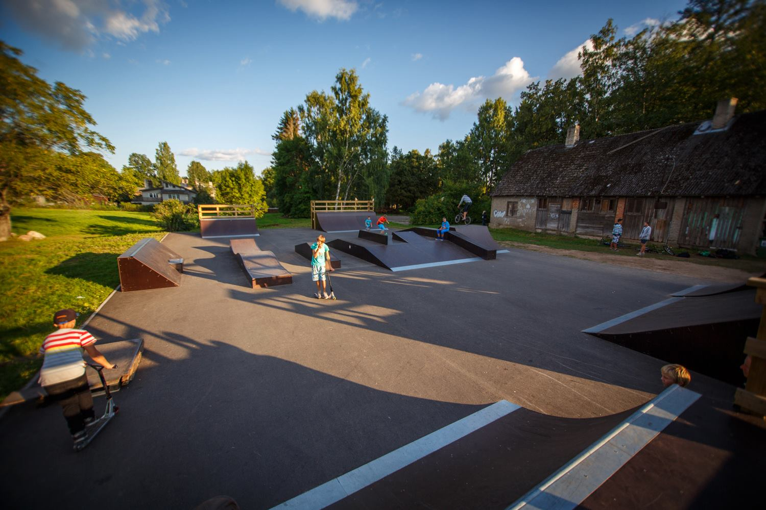 Skatepark de Tõrva en la calle Tartu