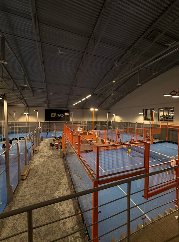 Club de padel Padel+ Rocca à Tallinn