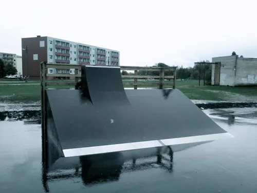 Skatepark de Tabasalu junto a la zona del estadio