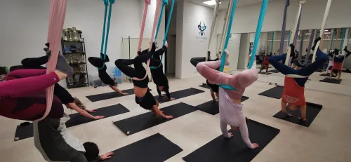 Fly Yoga Vilnius oro jogos studija